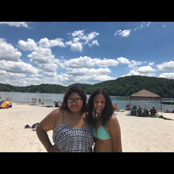 Meet your Posher, Isabel - Picture 1 of 1